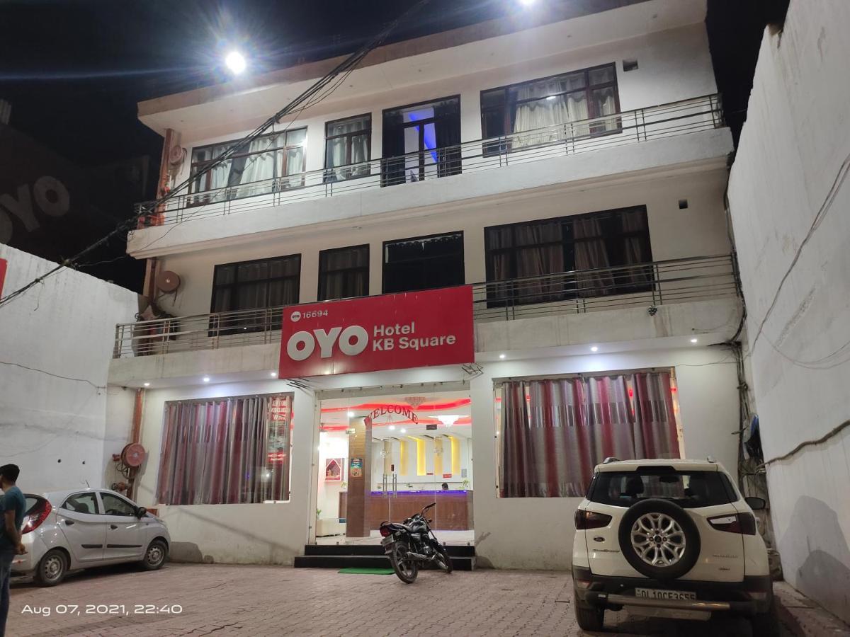 Hotel Kb Square Near Chandigarh Railway Station Bagian luar foto