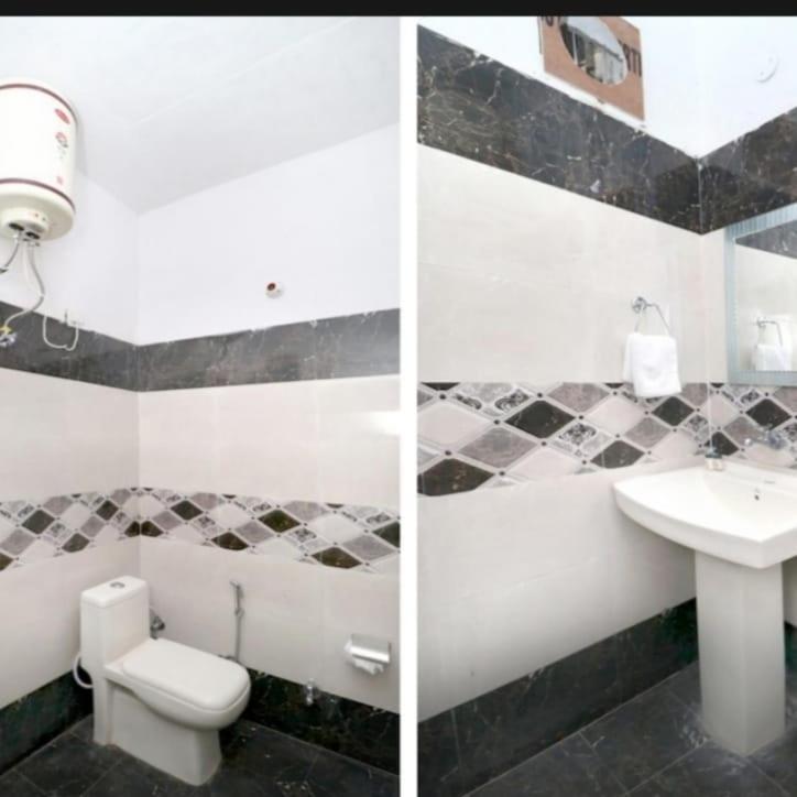 Hotel Kb Square Near Chandigarh Railway Station Bagian luar foto